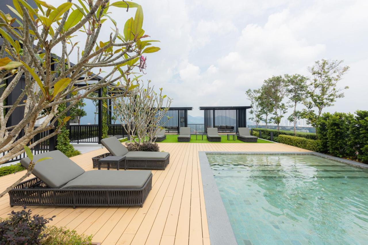 Beacon Executive Suite Penang George Town Exterior foto